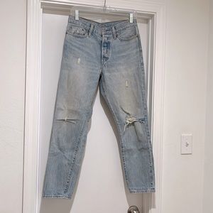 Size 28 Levi’s High-Waisted Cropped Jeans w/ Button Enclosure